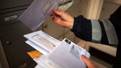 وصول بطاقة بريدية لمقصدها في فرنسا بعد 43 عاما من إرسالها