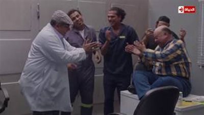 بالفيديو.. بيومي فؤاد وفريق «شاش × قطن» يرقصون على أنغام «دوبي»