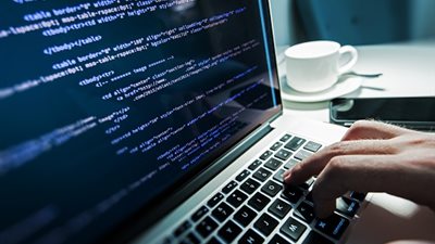 حرب الجواسيس الجديدة..عميل روسي يستهدف هيلاري كلينتون.. و150 آخرون ينفذون مهمات استخباراتية في واشنطن.. إيران تعدم مواطنا يعمل لحساب إسرائيلي.. و«العاهرات» سلاح بريطانيا لغزو موسكو