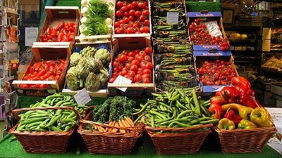 الطماطم تسجل 4 جنيهات بسوق العبور.. اليوم