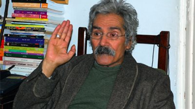 أماني فؤاد تطالب هيئة البريد بطابع يحمل اسم وصورة إبراهيم أصلان