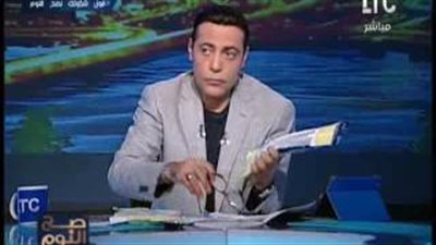 بالفيديو.. «الغيطي» يستعرض أسعار الملابس الداخلية على الهواء