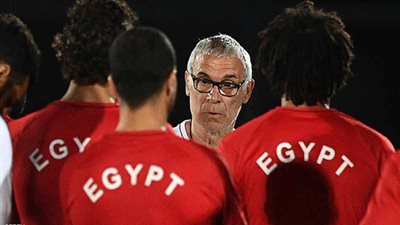 كوبر: أرجح تجديد عقدي قريبا ومهمتي إسعاد المصريين