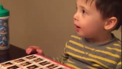 طفل 3 سنوات يتعرف على جمع رؤساء الولايات المتحدة (فيديو)