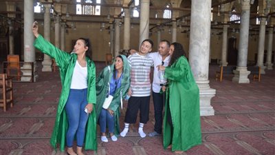 وفد أسترالي من أبناء المصريين بالخارج يزور مجمع الأديان