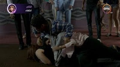 خناقة ركين سعد وكارولين خليل في مسلسل «بالحجم العائلي» (فيديو)