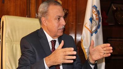 نقل مدير مدرسة خالد بن الوليد بكرم عمران في قنا وإحالته للتحقيق