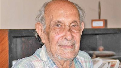 وصول المتهمين بالتعدي على وديع فلسطين إلى محكمة شمال القاهرة