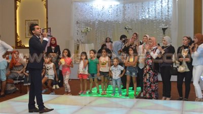 بالصور.. المطرب على نبيل يشارك في مرجان الأصابع الذهبية ببورسعيد