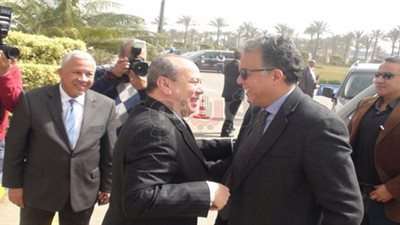 وصول وزيري النقل والبترول لميناء دمياط