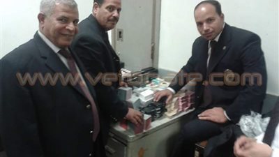 بالصور.. ضبط راكب حاول تهريب مستحضرات تجميل بمطار القاهرة