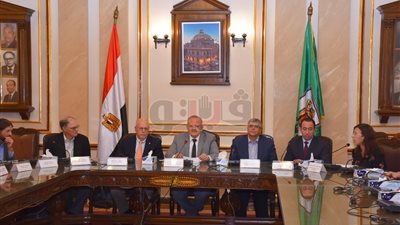 الخشت يوقع خطابًا مع تحالف الجامعات الأمريكية لإنشاء مركز التميز العلمي