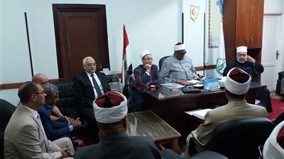 وكيل الأزهر يلتقي وعاظ البحر الأحمر ويطالبهم بالتوجه للقرى السياحية