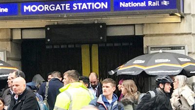 إجلاء ركاب محطة مترو في بريطانيا بسبب طرد مشبوه