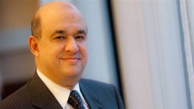 وزير السياحة يحضر قداس الكنيسة المصرية بدبي