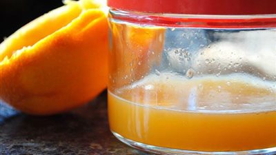 مشروب البرتقال بالعسل والليمون لإنقاص 10 كيلو في 20 يوما