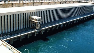 12 سنتيمترا ارتفاع منسوب مياه النيل أمام السد العالي