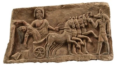 بالصور.. أسطورة خف هاديس تفوز بقطعة شهر سبتمبر في المتحف المصري