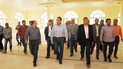 وزير الإسكان يشيد بتنفيذ ناد رياضي في مدينة العاشر من رمضان