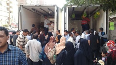 المجمعات الاستهلاكية تطرح سلعا بأسعار مخفضة بمناسبة عيد الفطر