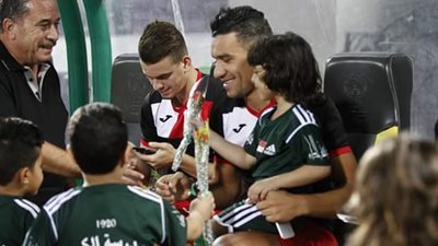 مسئولو بورسعيد يستقبلون اتحاد العاصمة بالورود «صور»