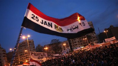 في الذكرى السابعة لثورة يناير.. رجال «مبارك» يكشفون تفاصيل حكمه.. «بدراوي»: الرئيس الأسبق تمسك بالحكم بسبب الإخوان.. فاروق حسني: رفض التوريث.. وعمرو موسى: تغاضي عن فساد مسئوليه