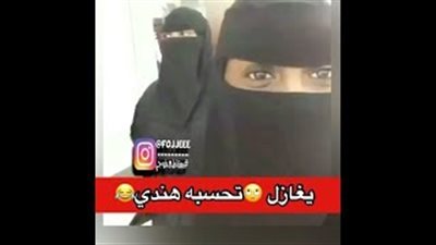 بالفيديو.. رد فعل فتاة خليجية تحرش بها شاب داخل مول