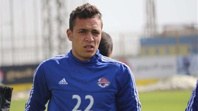 «المصري» يخطط لخطف محمد عنتر من الأسيوطي قبل الزمالك