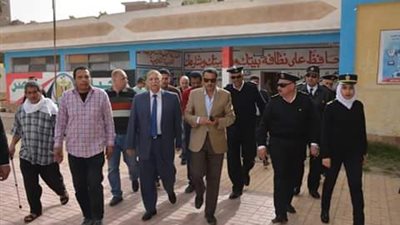 محافظ ومدير أمن الإسماعيلية يتفقدان لجان الانتخابات الرئاسية (صور)
