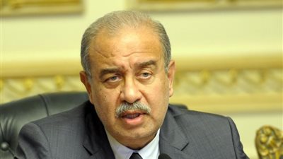 رئيس الوزراء يستكمل متابعة استرداد الأراضي مع المحافظين غدًا