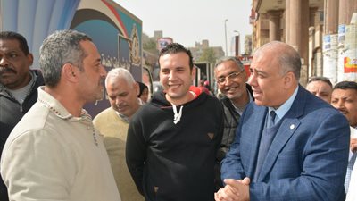 رئيس مترو الأنفاق والعضو المنتدب يتفقدان محطة حلوان (صور)