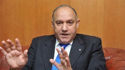 الرئيس التنفيذي للهيئة العامة للاستثمار يغادر مطار القاهرة