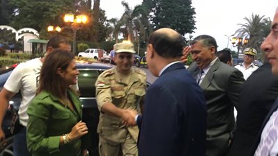 مميش يبحث مع سحر نصر فرص الاستثمار في منطقة قناة السويس