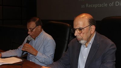 بالصور.. ملتقى القاهرة لفنون الخط العربي بقاعة سينما الهناجر