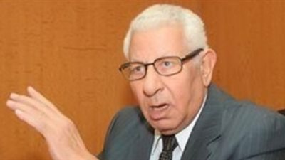 مكرم محمد أحمد: زيارة نائب ترامب للمنطقة زادت الأمور تعقيدا