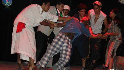 «فك قيودك» بمسرح البالون 25 فبراير