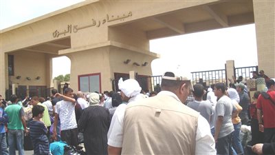 فتح معبر رفح أمام الفلسطينيين