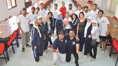 جامعة النهضة تشارك في معسكر إعداد القادة (صور)