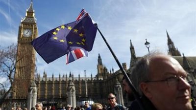الآلاف يتظاهرون بلندن احتجاجا على انسحاب بلادهم من الاتحاد الأوروبي