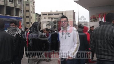 بالصور.. توافد متظاهرى المنصورة على ميدان الشهداء