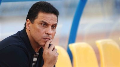 البدري يعقد جلسة مع اللاعبين قبل انطلاق مران الأهلي