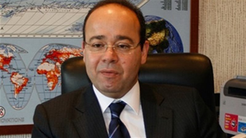 الإعلامي عبداللطيف