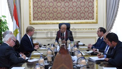 رئيس الوزراء يعقد اجتماعا لمتابعة عمل جامعة النيل الدولية