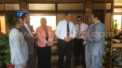 بالصور.. رئيس جامعة قناة السويس يلتقي طلاب اليمن