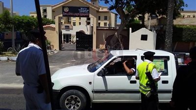 انتظام الحركة المرورية بالطرق.. وتحرير 8 آلاف مخالفة انتظار خاطئ
