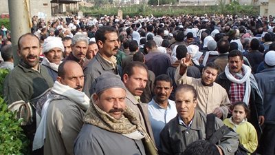 رئيس اتحاد النقابات يستنكر تجاهل الرئاسة للعمال