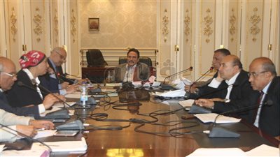 بالصور.. «قوى عاملة البرلمان» تواصل مناقشة «المنظمات النقابية»