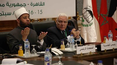 الأزهري: الإرهابيون استلهموا فكرهم من دستور الإخوان