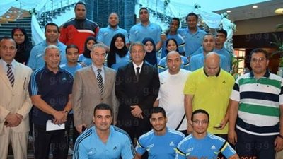 بالصور.. وزير الرياضة يجتمع بلاعبي رفع الأثقال قبل الدورة الأفريقية