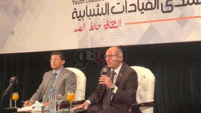 وزير الرياضة يشهد انطلاق منتدى القيادات الشبابية بجامعة مصر (صور)